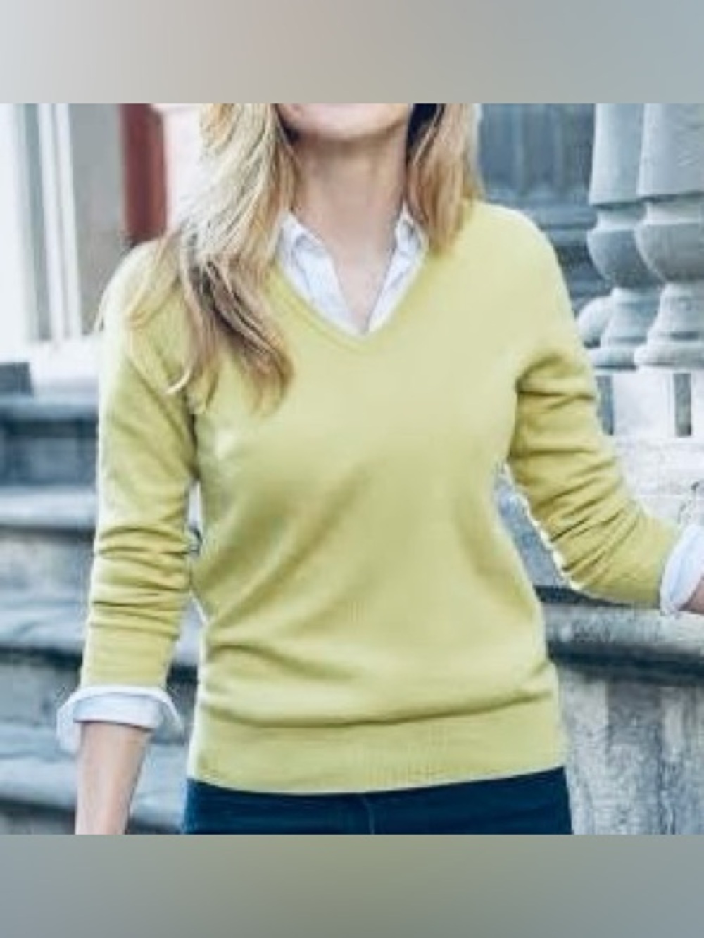 Theory Lime Neon Avocado Green 100% Cashmere V-Neck Sweater Sz M Retail $265